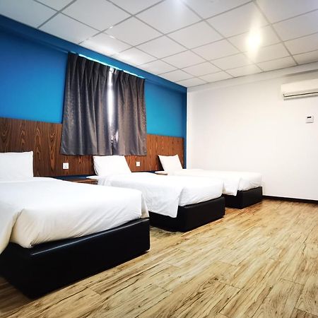3-Plus Hotel Kota Kinabalu Exterior photo