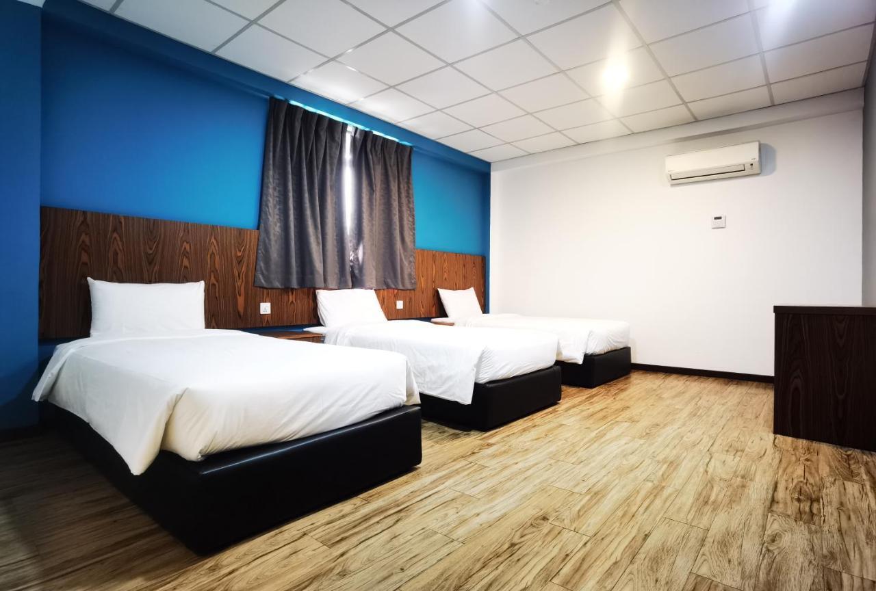 3-Plus Hotel Kota Kinabalu Exterior photo